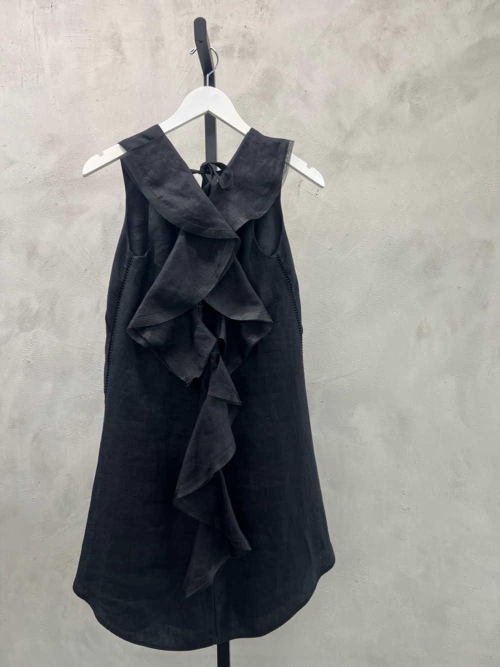 Sleeveless Black V-Back Linen Dress with Tie